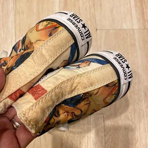 Converse Allstar Chuck Taylor unisex high top “Wonder Woman” sneakers - Picture 8 of 16